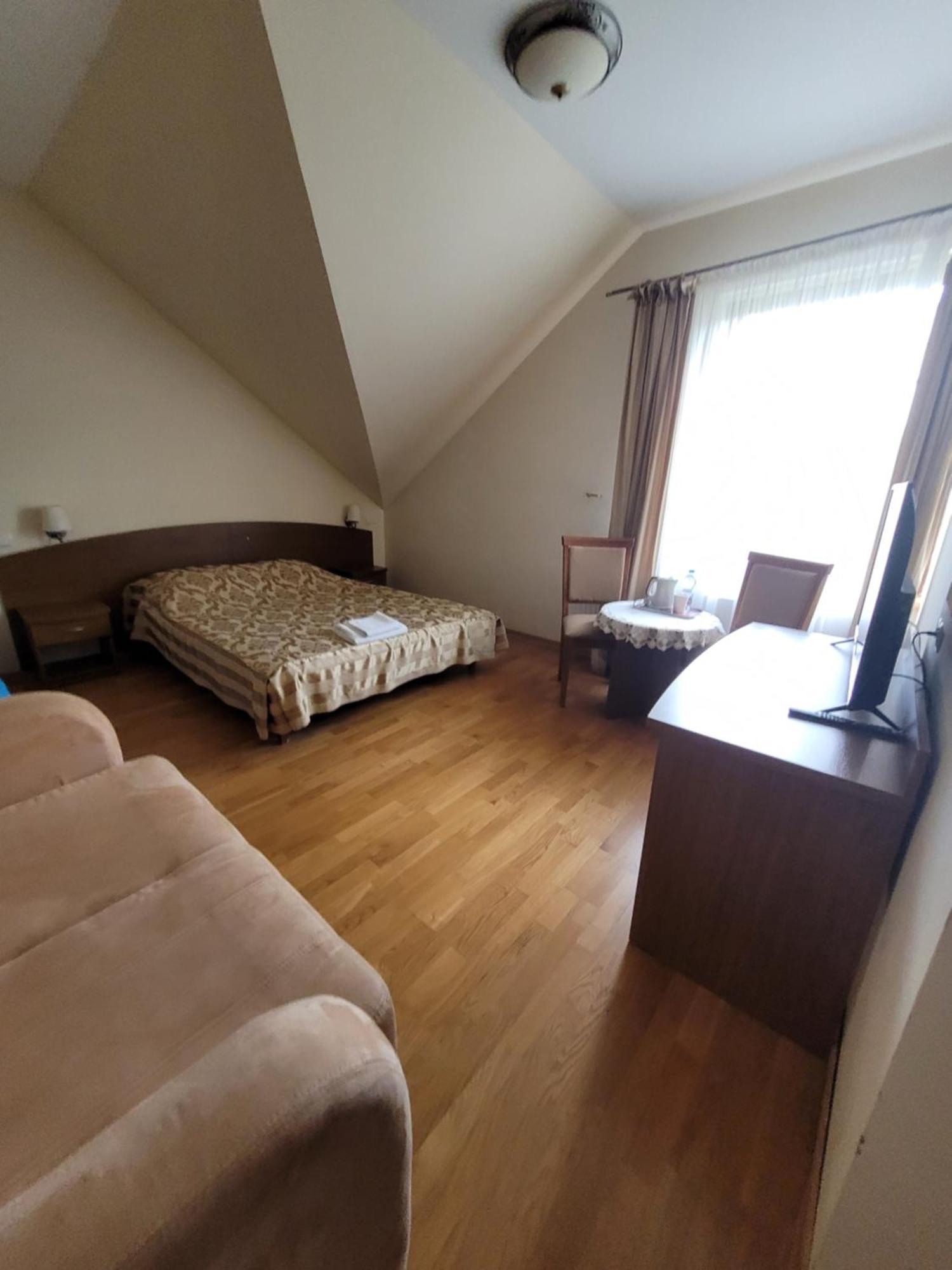 Dworek Biesiadny Radzewice Esterno foto