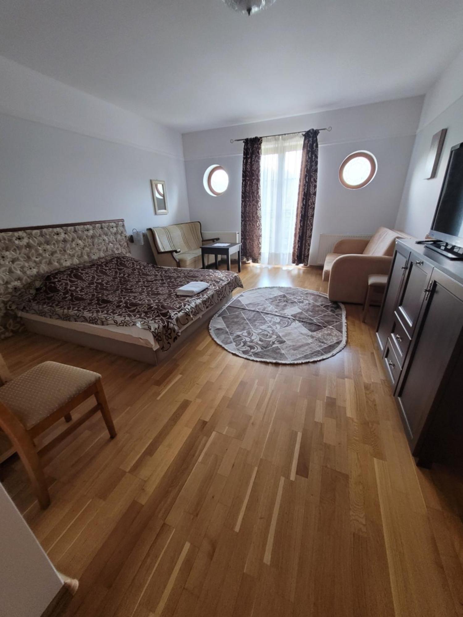Dworek Biesiadny Radzewice Esterno foto
